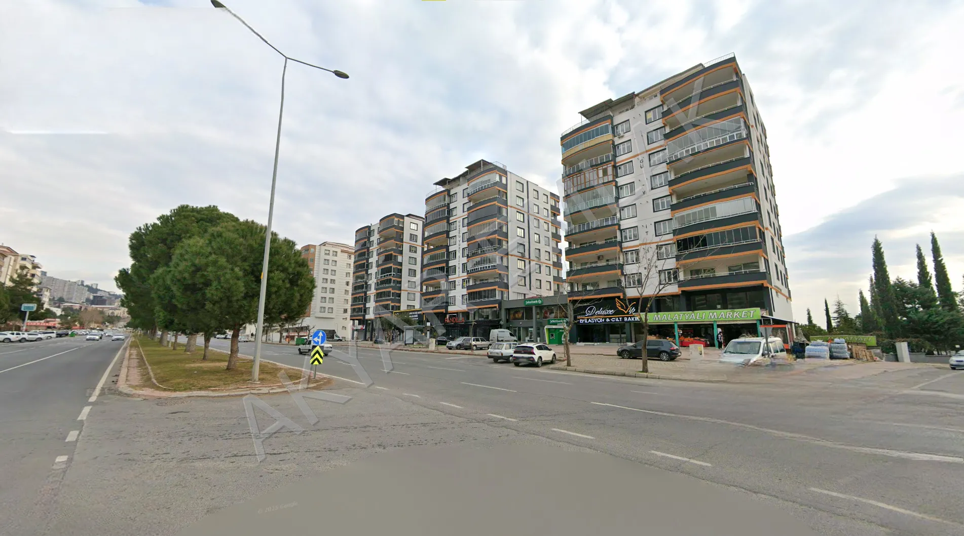AKYAR EMLAK'DAN ÜNGÜT MH. 5+1 LÜKS 240 M2 DAİRE — 1
