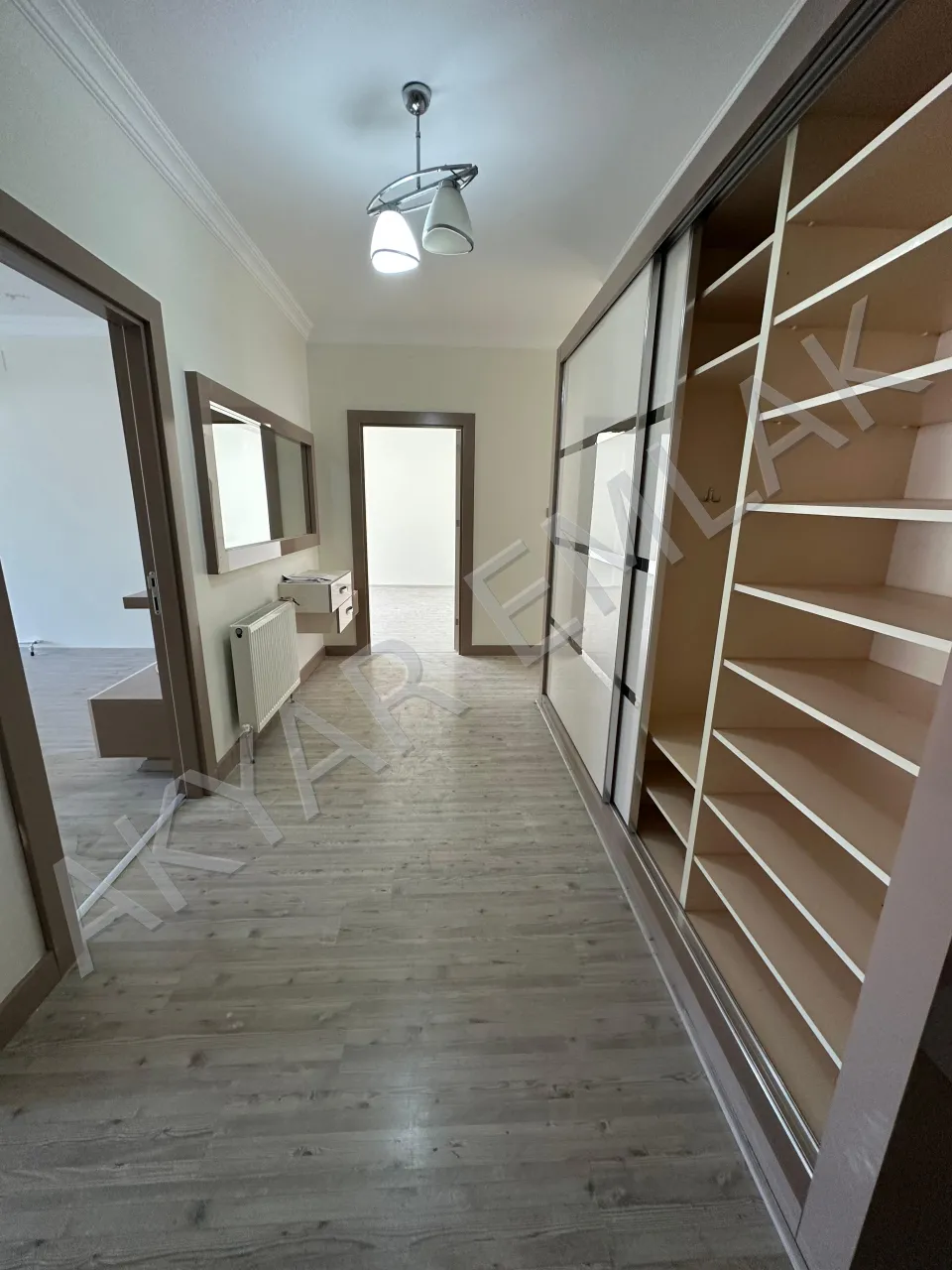 AKYAR EMLAK'DAN ÜNGÜT MH. 5+1 LÜKS 240 M2 DAİRE — 17