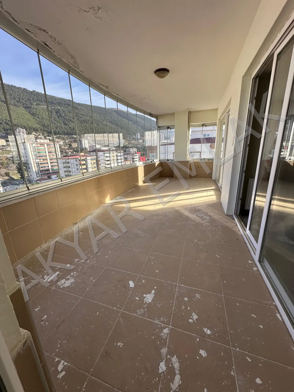 AKYAR EMLAK'DAN ÜNGÜT MH. 5+1 LÜKS 240 M2 DAİRE — 15