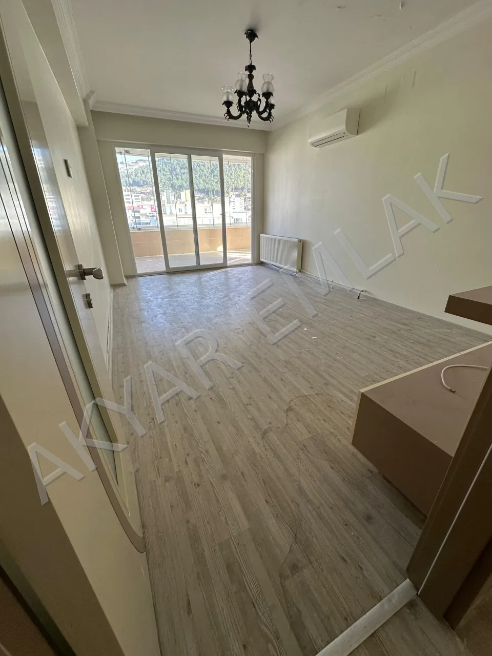 AKYAR EMLAK'DAN ÜNGÜT MH. 5+1 LÜKS 240 M2 DAİRE — 18
