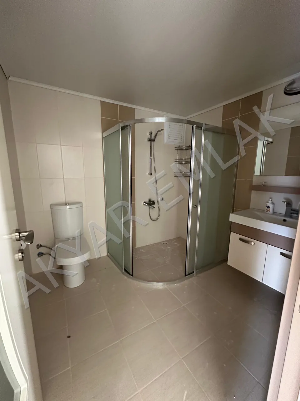 AKYAR EMLAK'DAN ÜNGÜT MH. 5+1 LÜKS 240 M2 DAİRE — 10