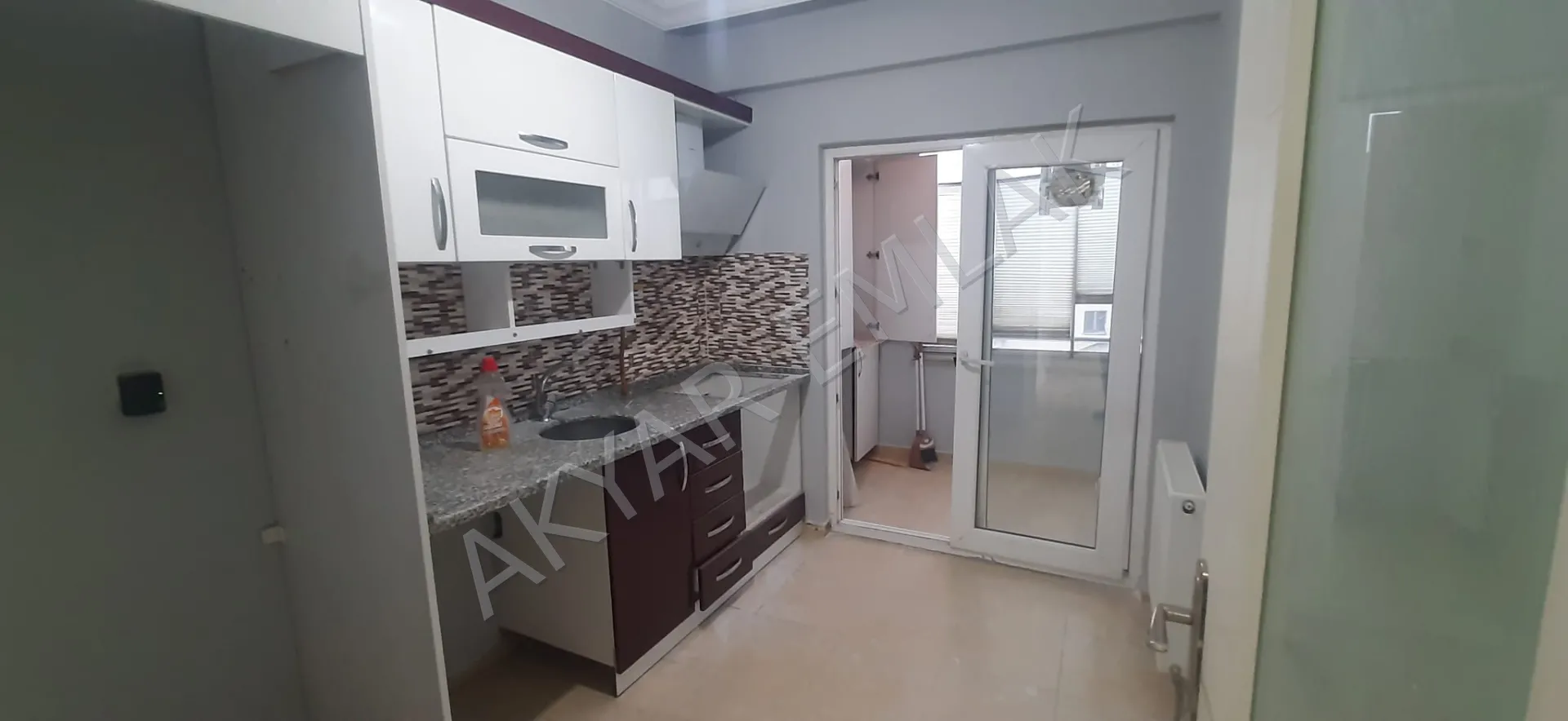 AKYAR EMLAK'DAN KARAMANLI MAH'DE 2+1 HASARSIZ FIRSAT DAİRE — 2