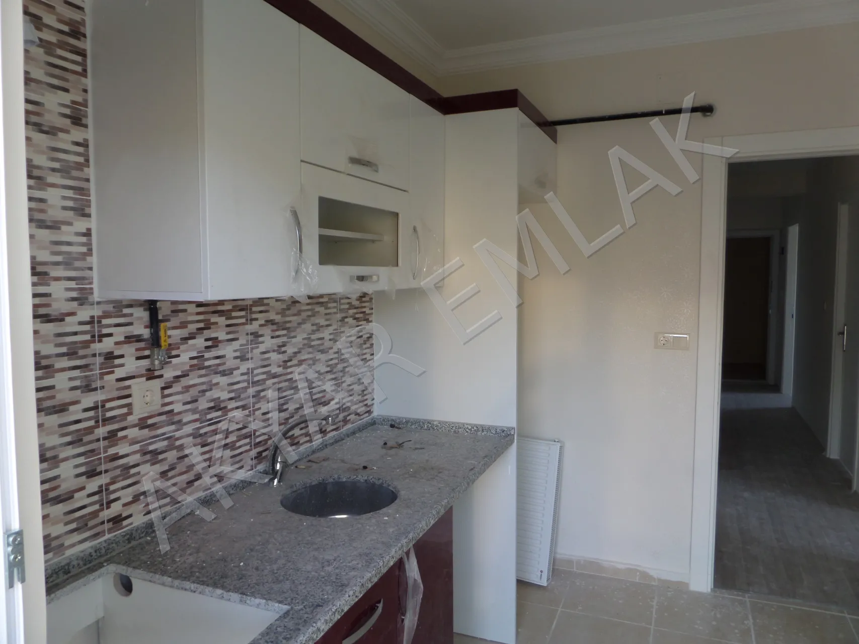 AKYAR EMLAK'DAN KARAMANLI MAH'DE 2+1 HASARSIZ FIRSAT DAİRE — 30