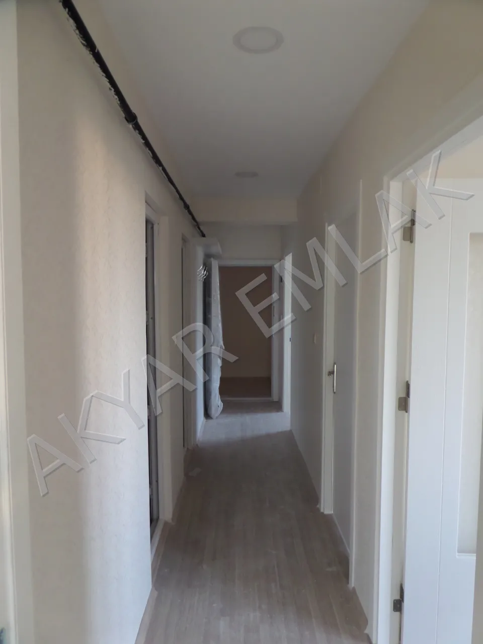 AKYAR EMLAK'DAN KARAMANLI MAH'DE 2+1 HASARSIZ FIRSAT DAİRE — 32