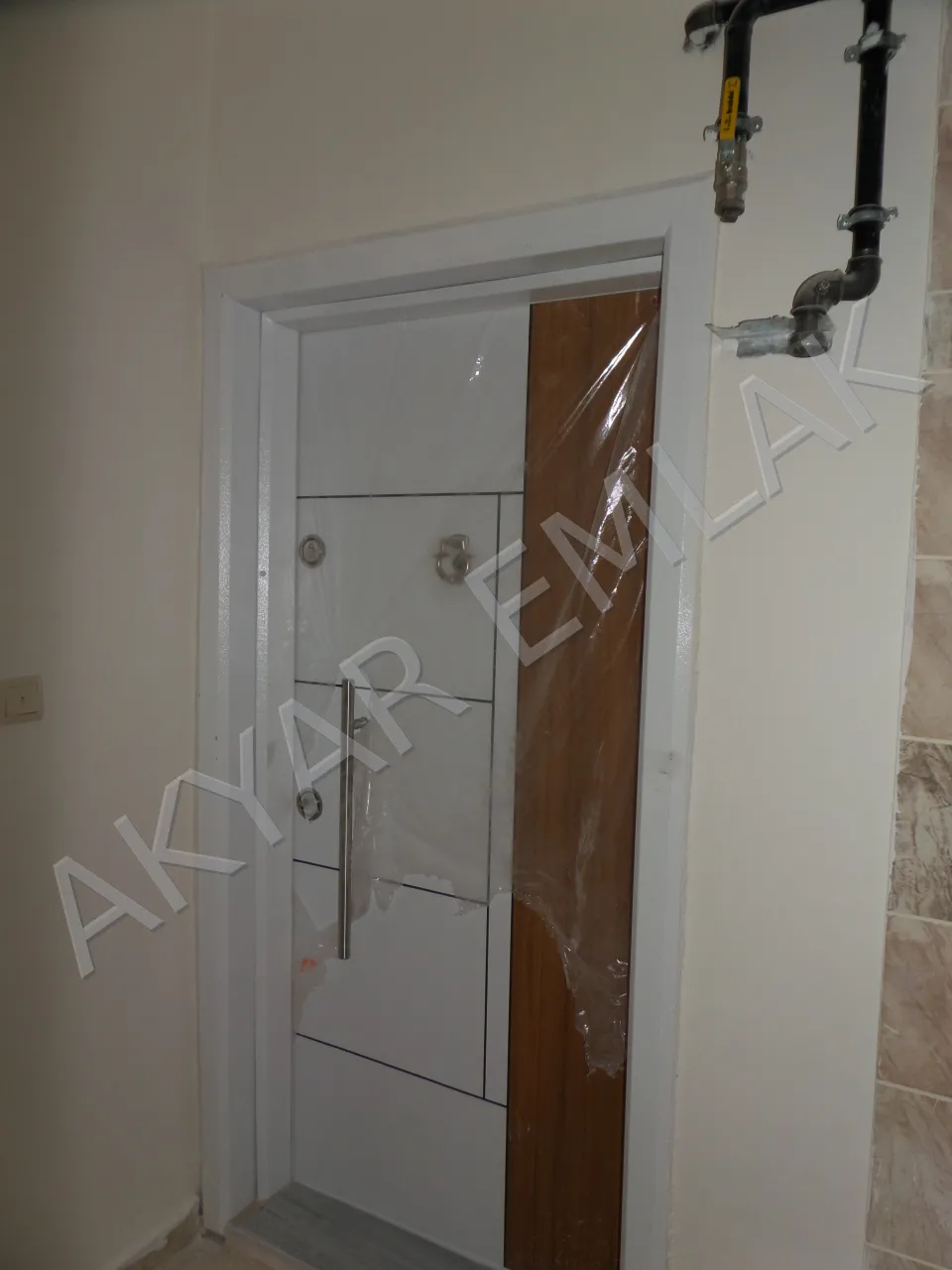 AKYAR EMLAK'DAN KARAMANLI MAH'DE 2+1 HASARSIZ FIRSAT DAİRE — 33