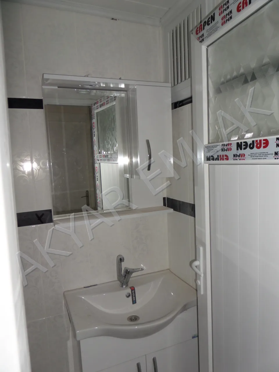 AKYAR EMLAK'DAN KARAMANLI MAH'DE 2+1 HASARSIZ FIRSAT DAİRE — 24
