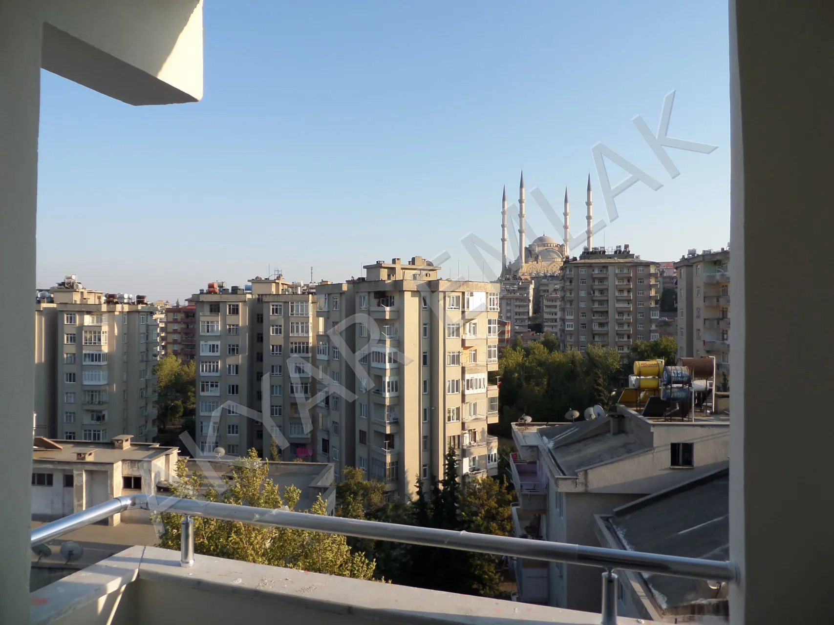 AKYAR EMLAK'DAN KARAMANLI MAH'DE 2+1 HASARSIZ FIRSAT DAİRE — 34
