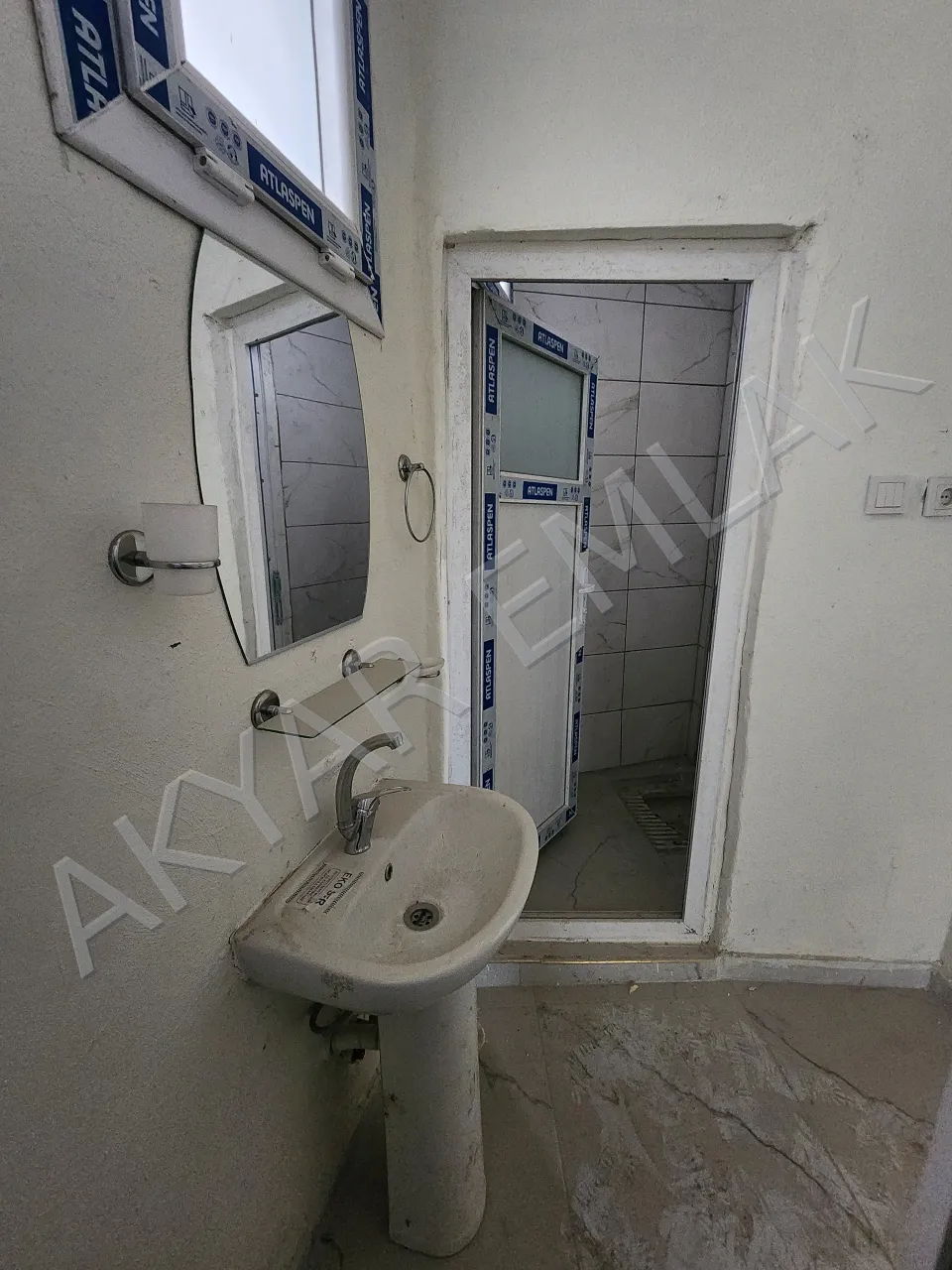 AKYAR EMLAK'DAN DURAKLI MAH. ANA CADDE ÜZERİ MÜSTAKİL EV ACİL !! — 26
