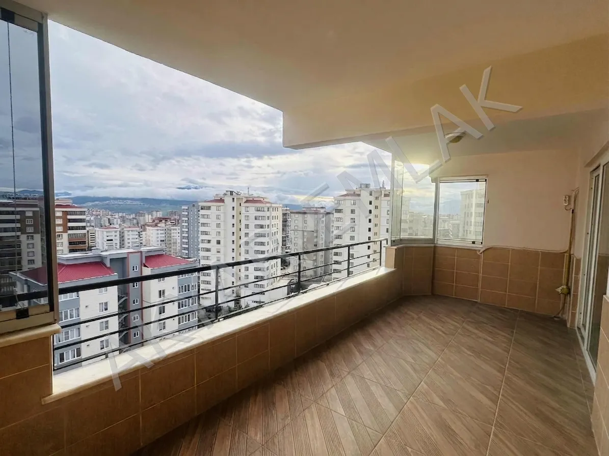 AKYAR EMLAK'DAN HAYDARBEY MAHALLESİNDE 4+1 LÜKS DAİRE — 14