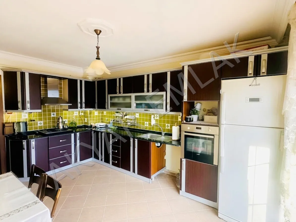 AKYAR EMLAK'DAN HAYDARBEY MAHALLESİNDE 4+1 LÜKS DAİRE — 2