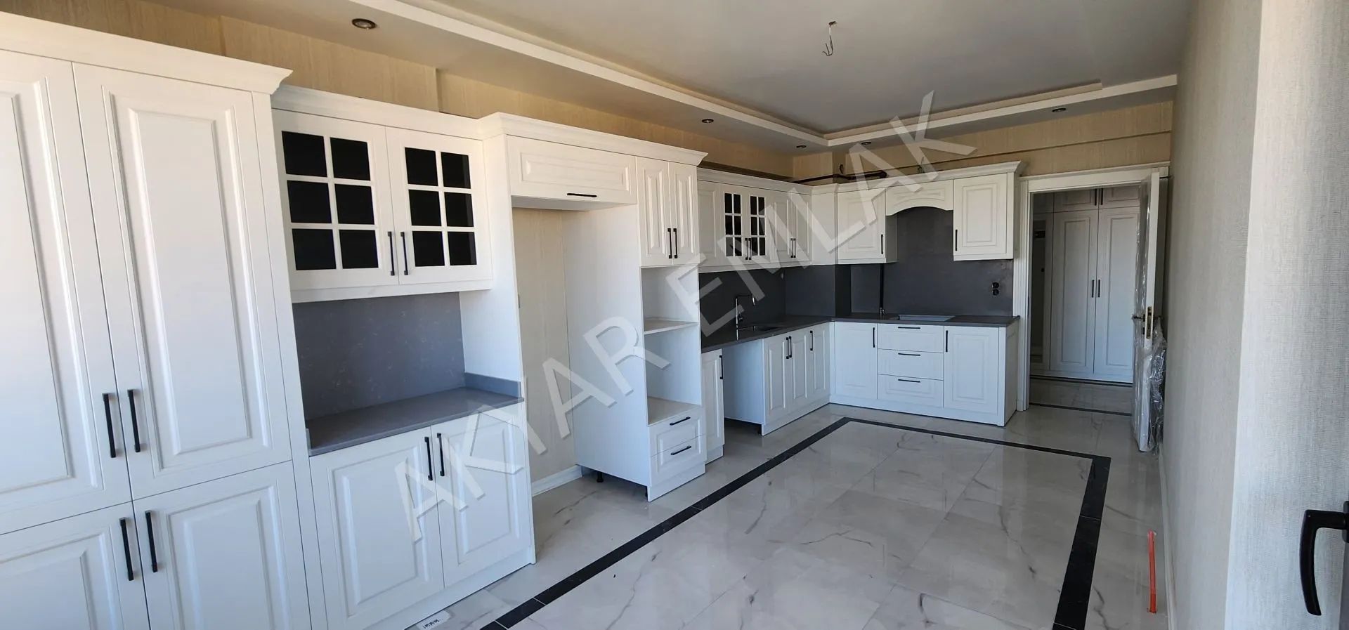 AKYAR EMLAK'dan Muhteşem Lüks 5+1 Daire ana cadde üzeri — 9