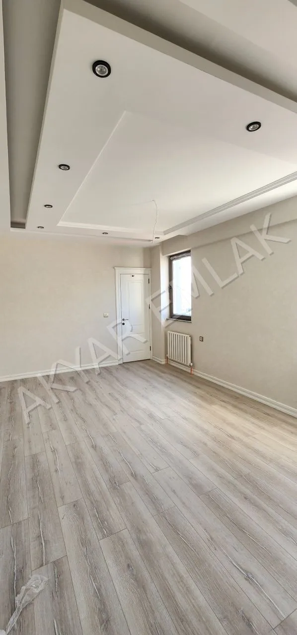 AKYAR EMLAK'dan Muhteşem Lüks 5+1 Daire ana cadde üzeri — 31