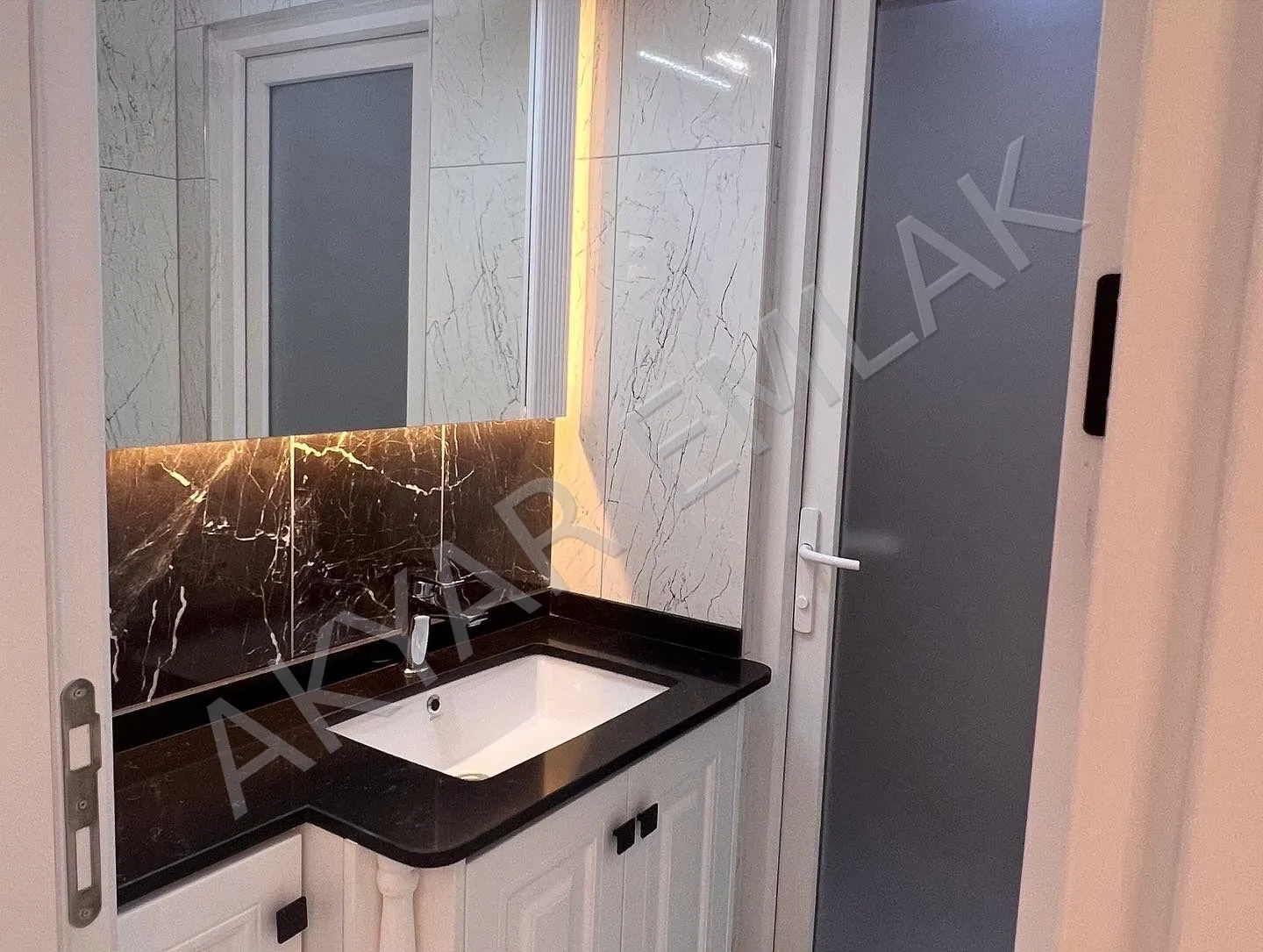AKYAR EMLAK'DAN ONİKİŞUBAT YAMAÇTEPE MAH. ULTRA LÜKS 4+1 DAİRE — 32