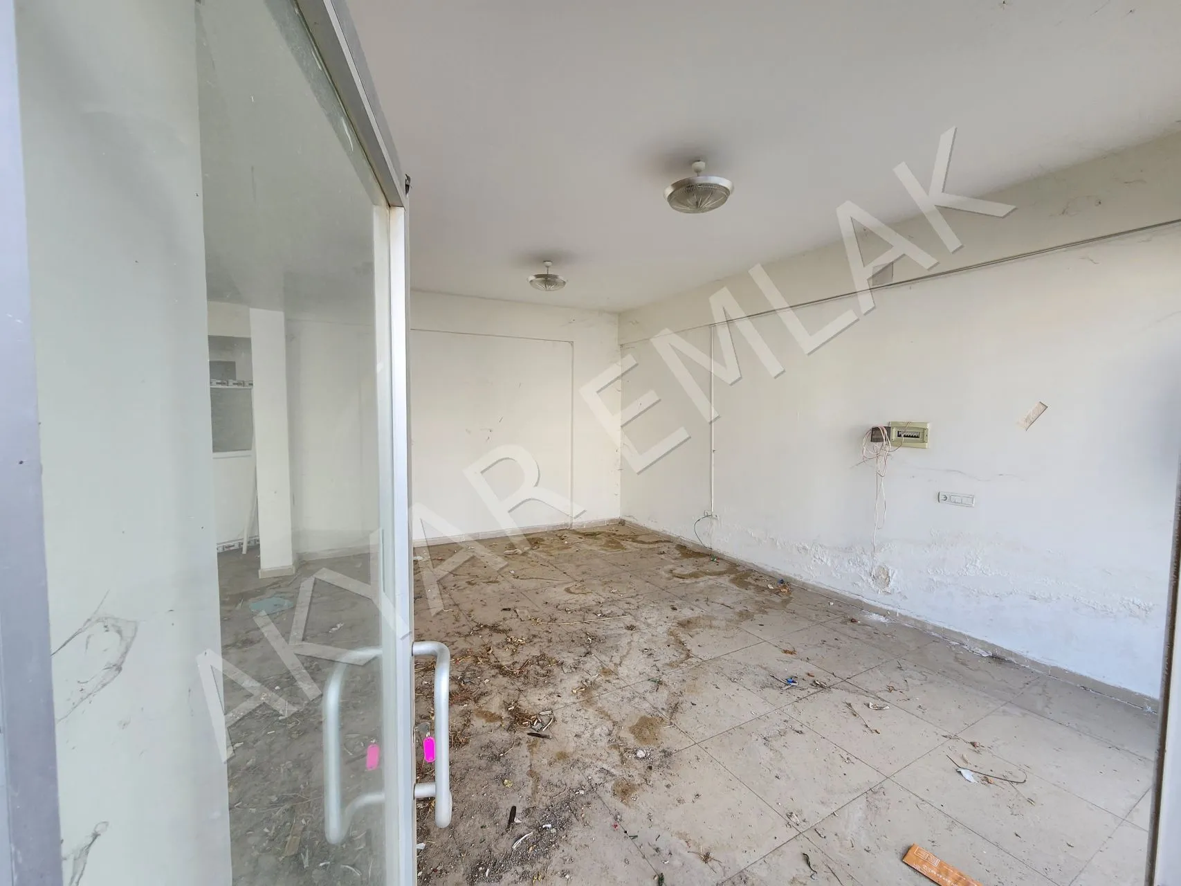 AKYAR EMLAK'Vadi Mah.Geniş Cepheli 140 M2 Satılık Dükkan — 7