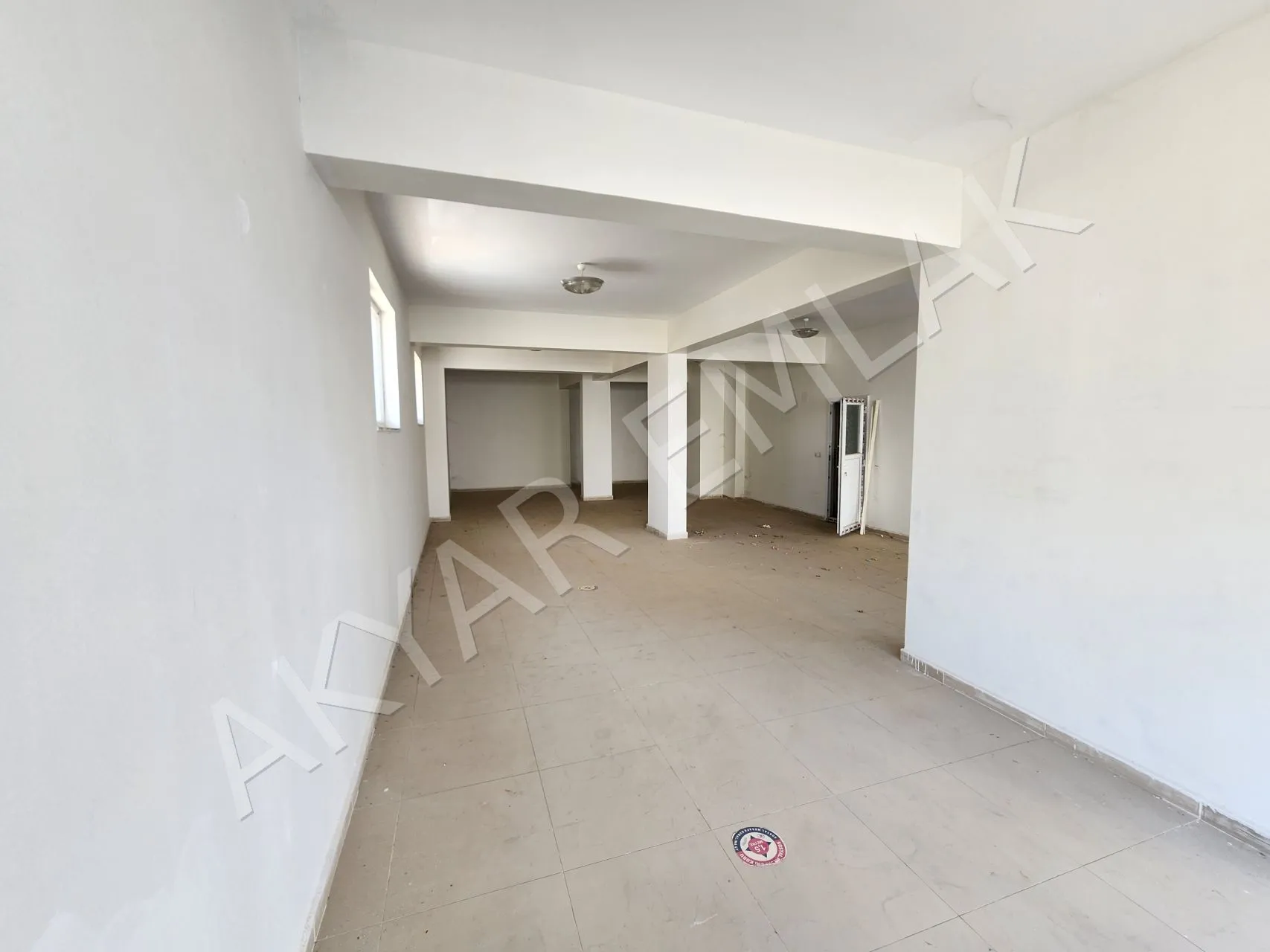 AKYAR EMLAK'Vadi Mah.Geniş Cepheli 140 M2 Satılık Dükkan — 11