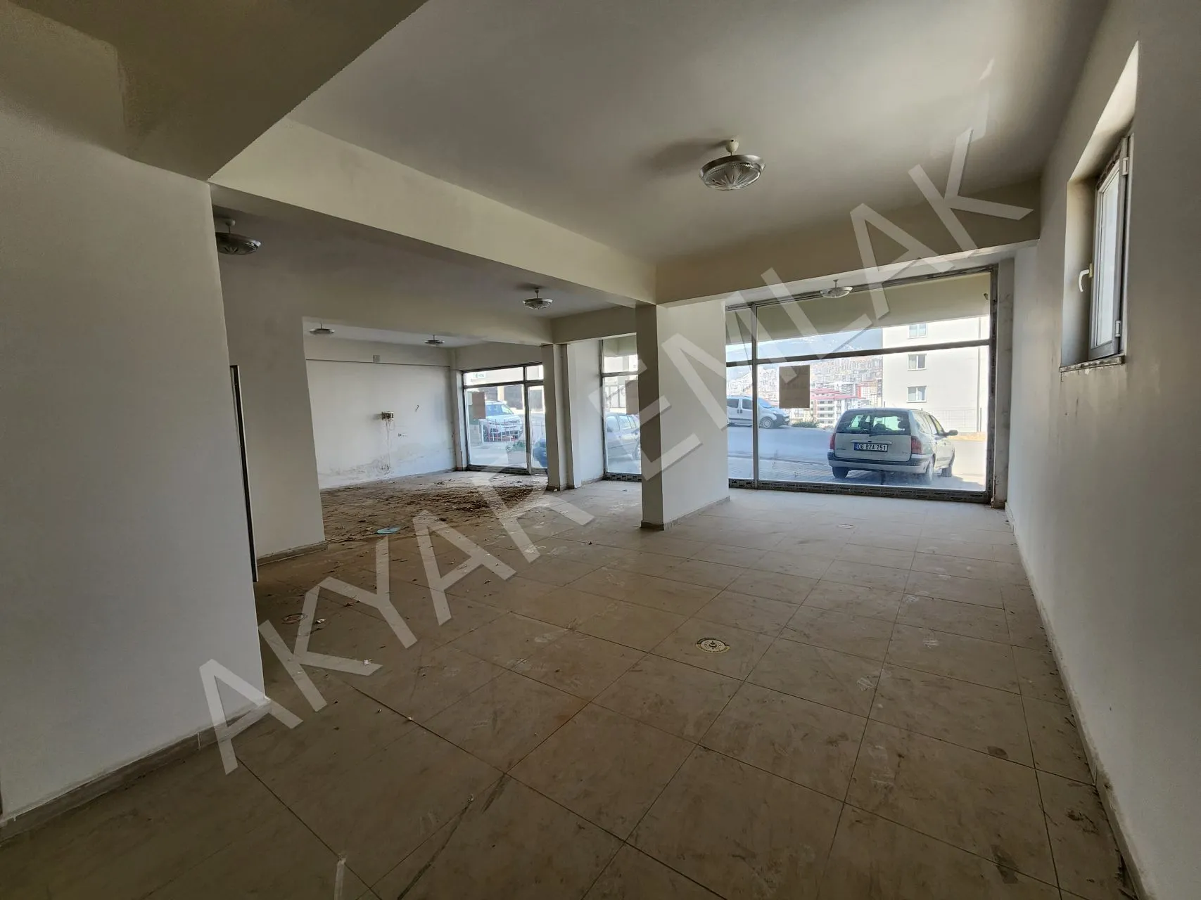 AKYAR EMLAK'Vadi Mah.Geniş Cepheli 140 M2 Satılık Dükkan — 13