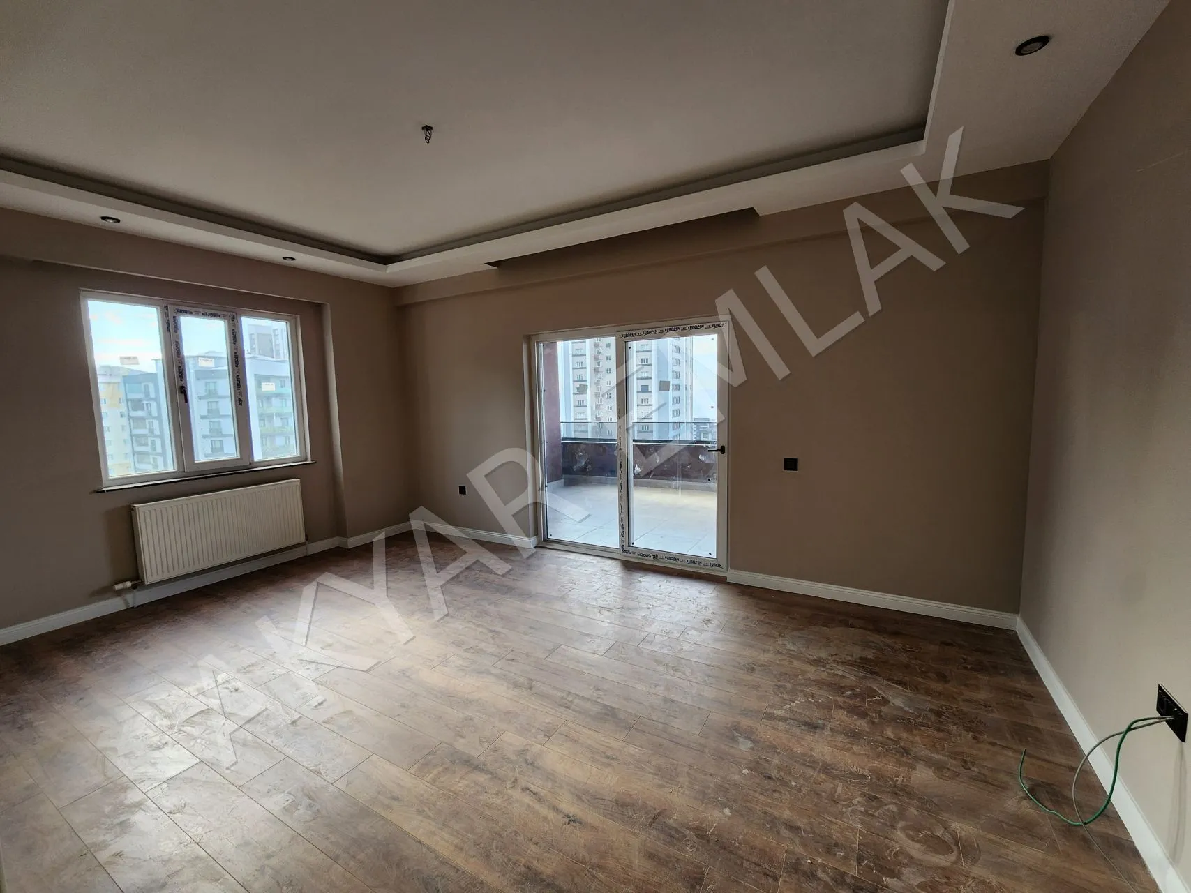 AKYAR EMLAK Hürriyet Mah. Yeni yapı Lüks 4+1 Daire Fırsatı — 15