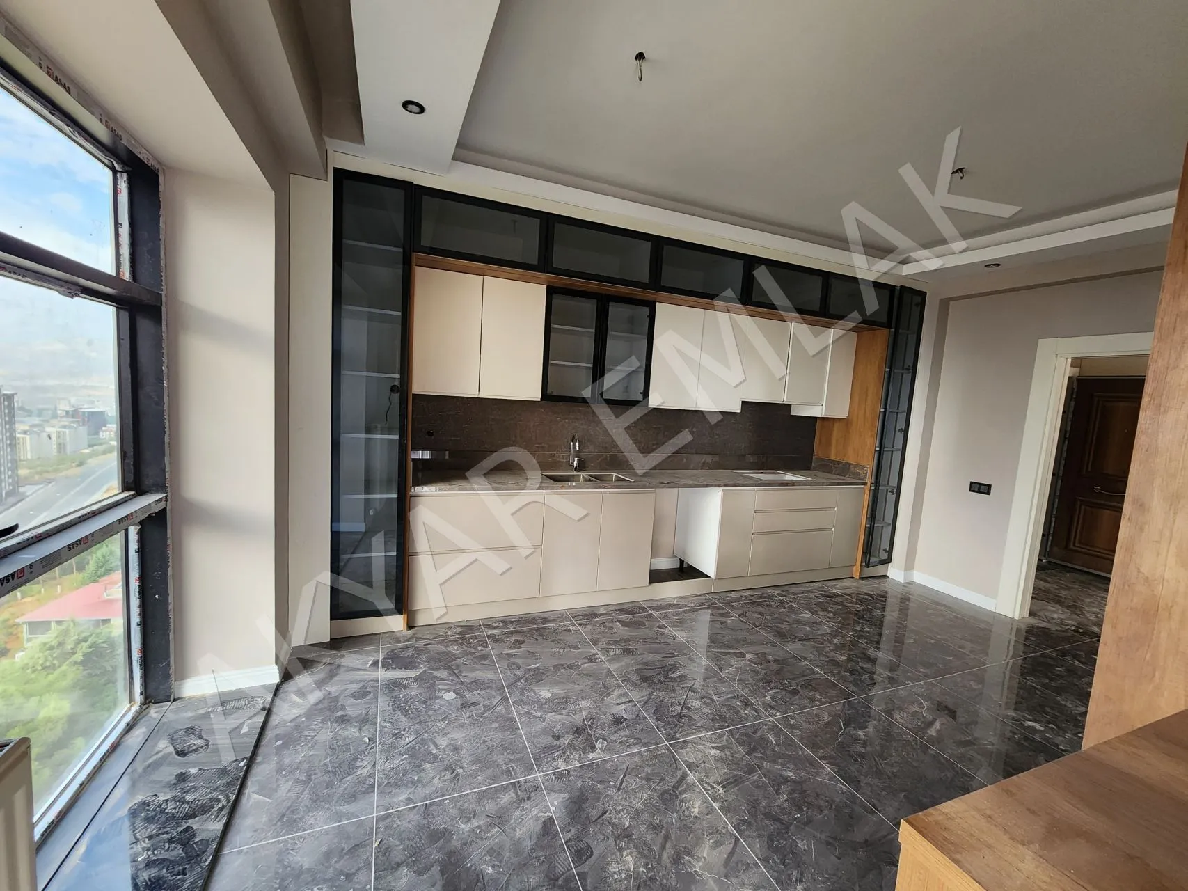 AKYAR EMLAK Hürriyet Mah. Yeni yapı Lüks 4+1 Daire Fırsatı — 12