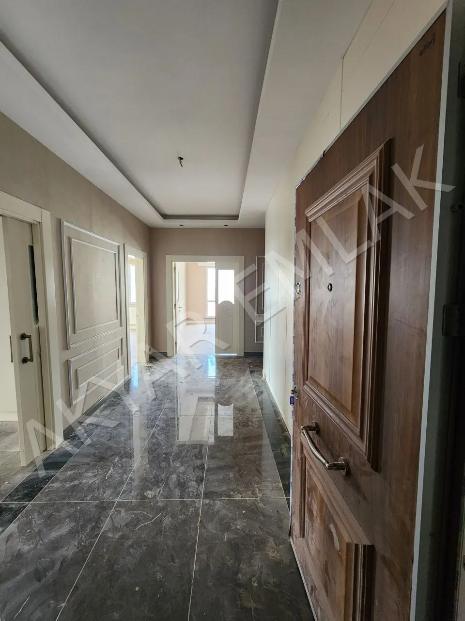 AKYAR EMLAK Hürriyet Mah. Yeni yapı Lüks 4+1 Daire Fırsatı — 2