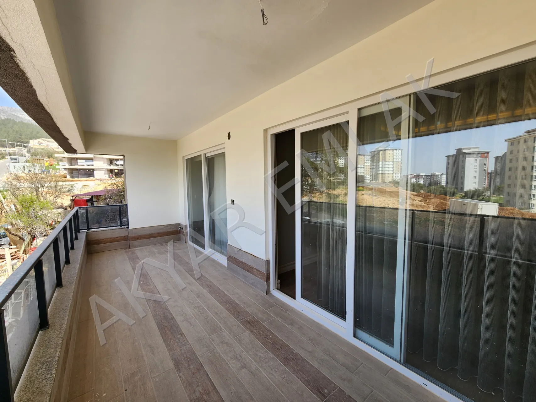 AKYAR EMLAK'dan Yapımı devam eden muhteşem lüks 4+1 Daire — 28