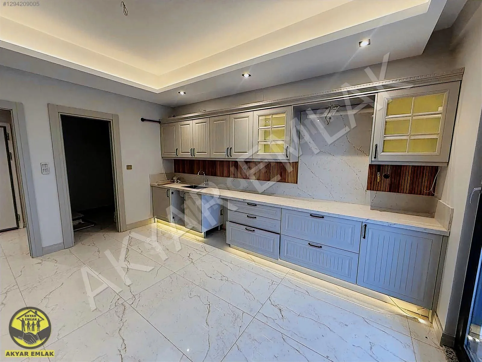 AAKYAR EMLAK'tan 5+1 SATILIK LÜKS DONANIMLI DAİRE — 5