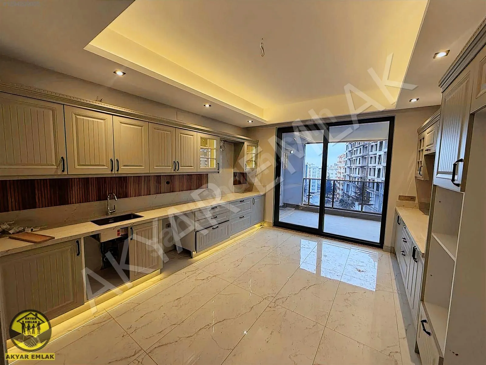 AAKYAR EMLAK'tan 5+1 SATILIK LÜKS DONANIMLI DAİRE