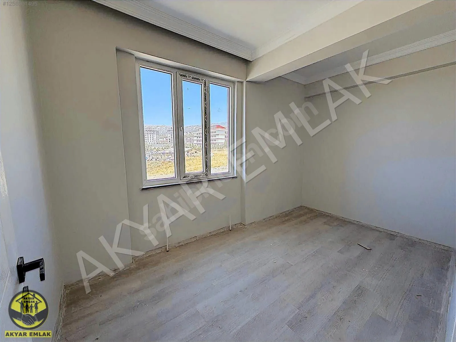 AKYAR EMLAKTAN YENİ YAPIM BAKIMLI FERAH GENİŞ 2+0 DAİRE — 16