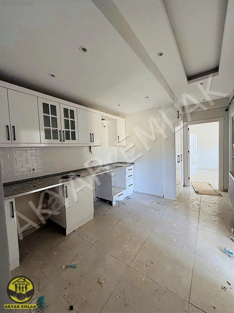 AKYAR EMLAKTAN YENİ YAPIM BAKIMLI FERAH GENİŞ 2+0 DAİRE — 5