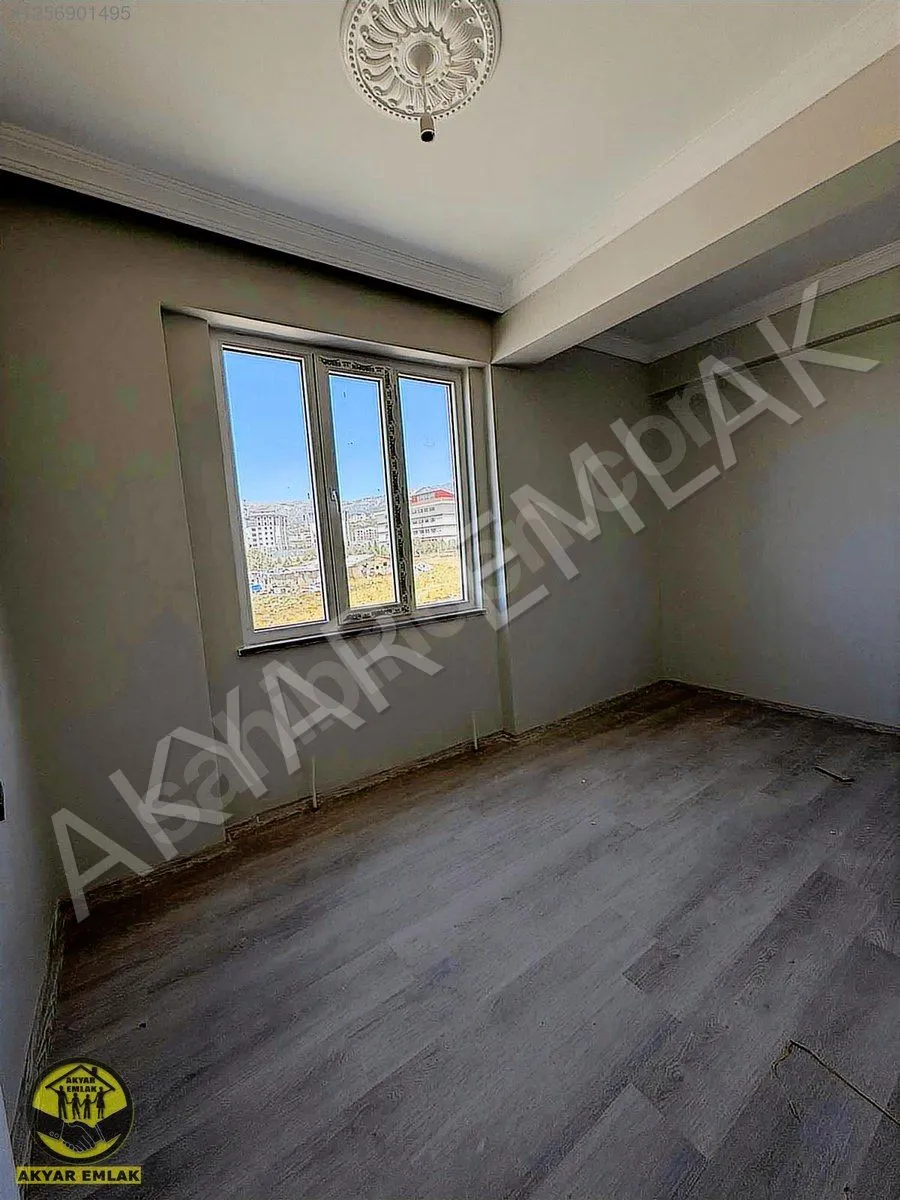 AKYAR EMLAKTAN YENİ YAPIM BAKIMLI FERAH GENİŞ 2+0 DAİRE — 15