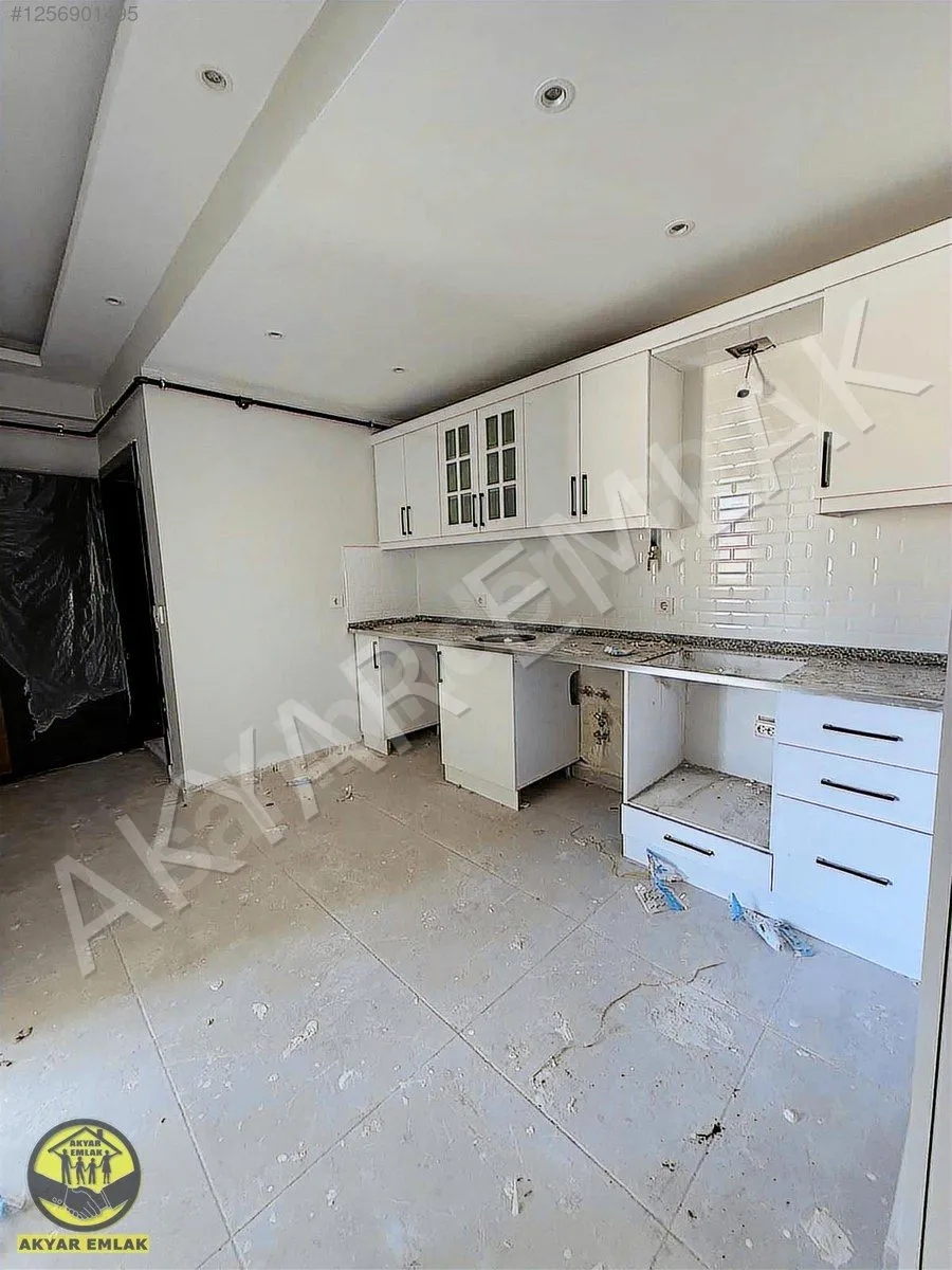 AKYAR EMLAKTAN YENİ YAPIM BAKIMLI FERAH GENİŞ 2+0 DAİRE — 11