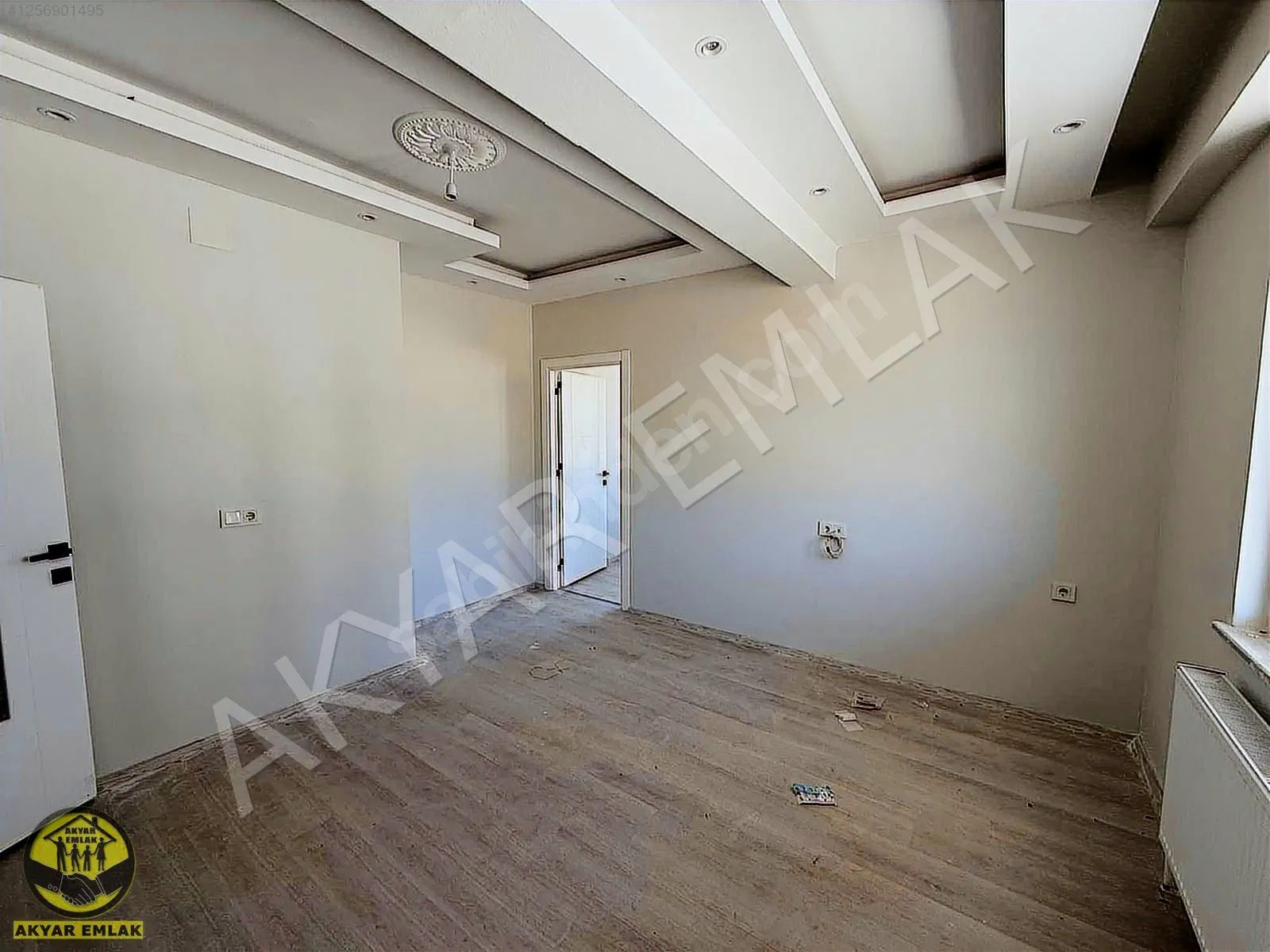 AKYAR EMLAKTAN YENİ YAPIM BAKIMLI FERAH GENİŞ 2+0 DAİRE — 18