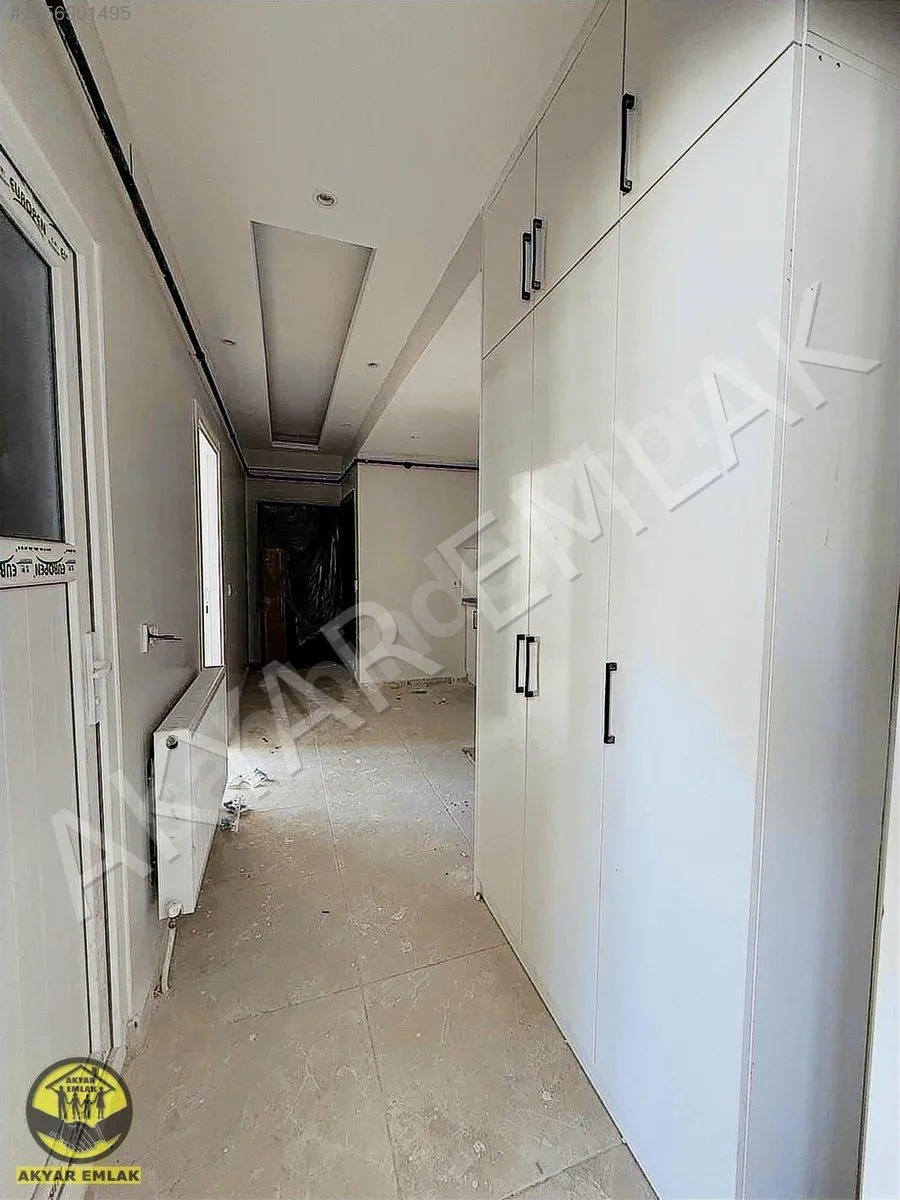 AKYAR EMLAKTAN YENİ YAPIM BAKIMLI FERAH GENİŞ 2+0 DAİRE — 13