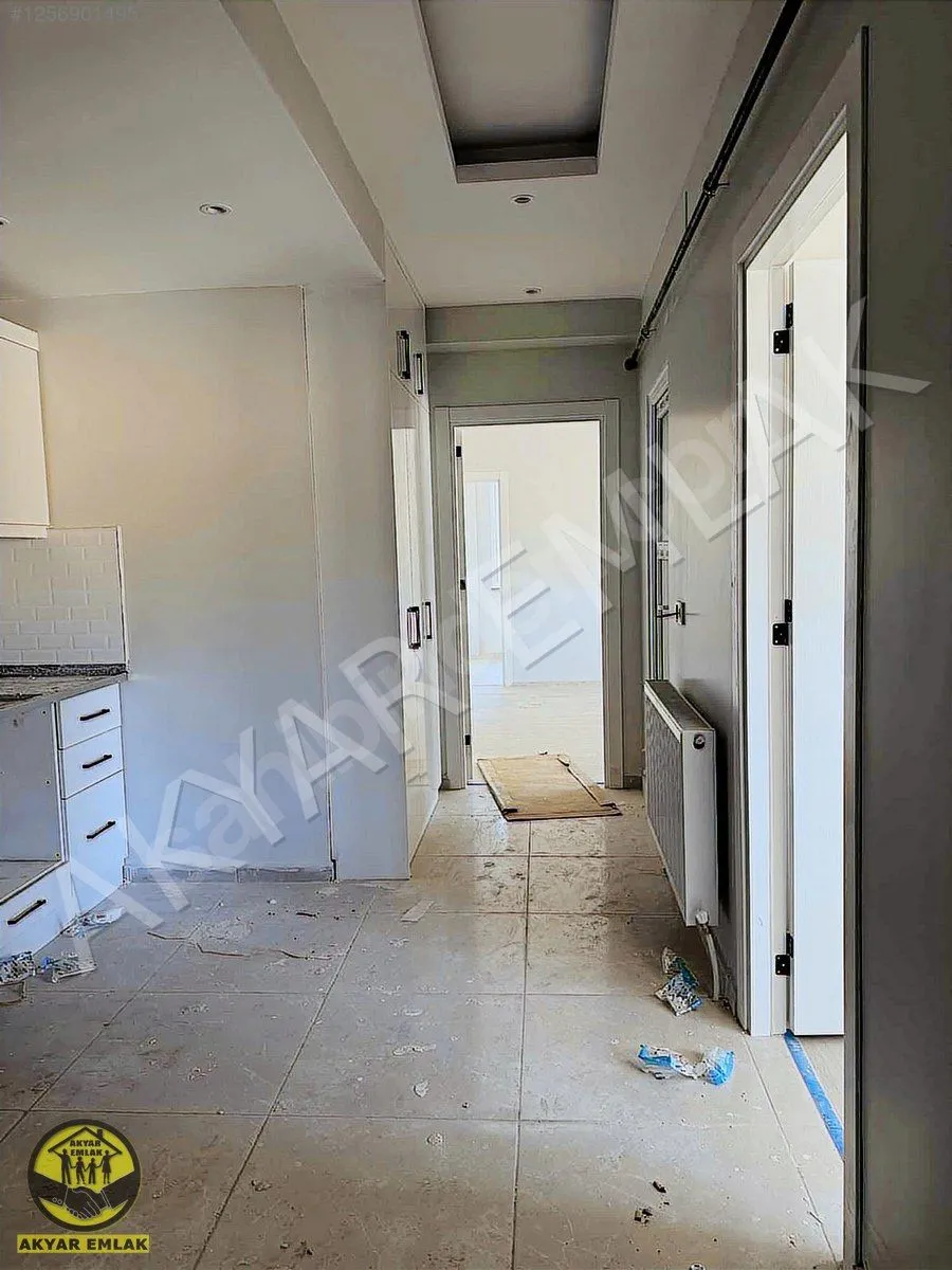 AKYAR EMLAKTAN YENİ YAPIM BAKIMLI FERAH GENİŞ 2+0 DAİRE — 4