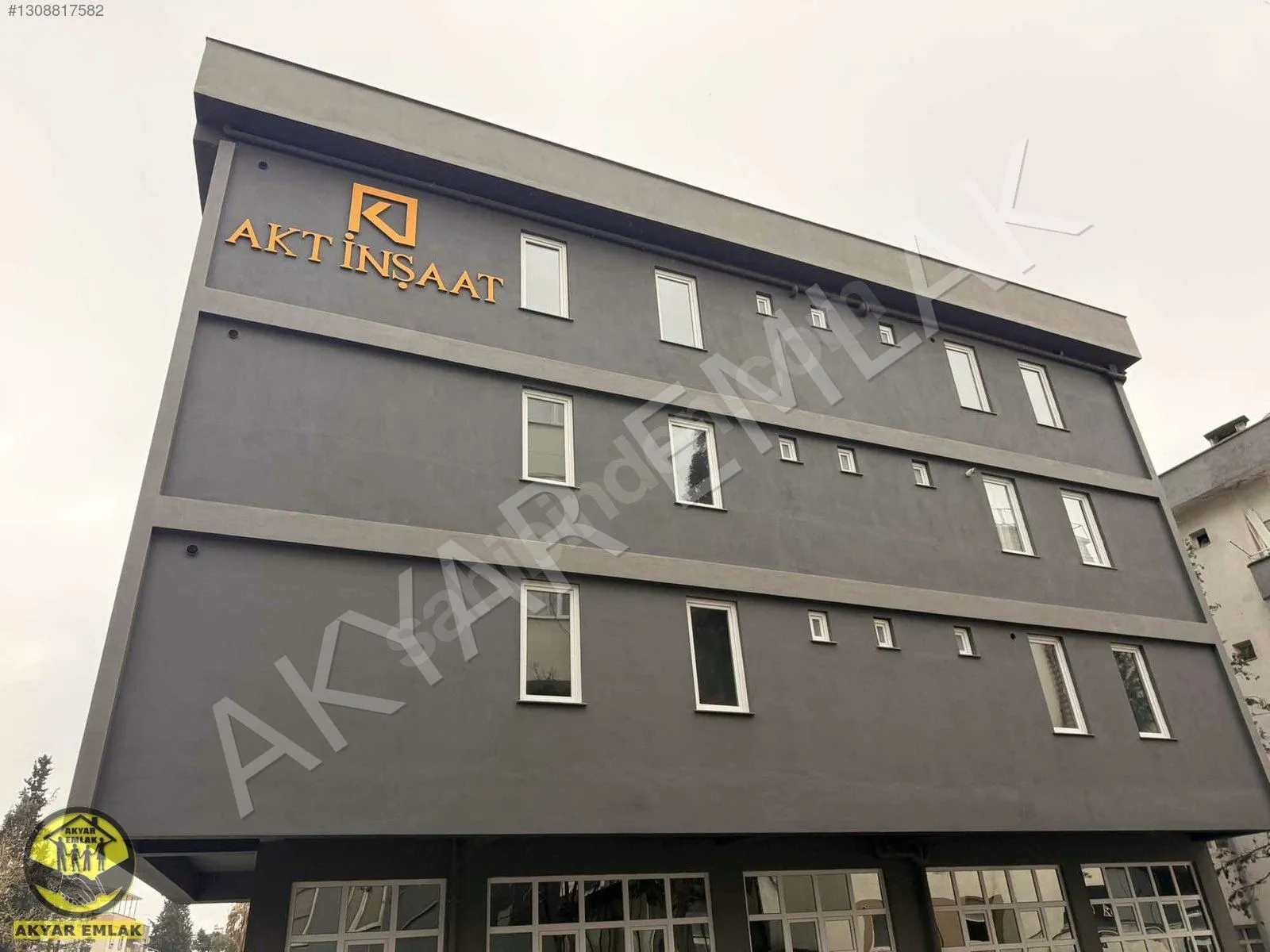 AKYAR EMLAKTAN MERKEZİ KONUM LÜKS YENİ YAPI 1+1 DAİRE — 2