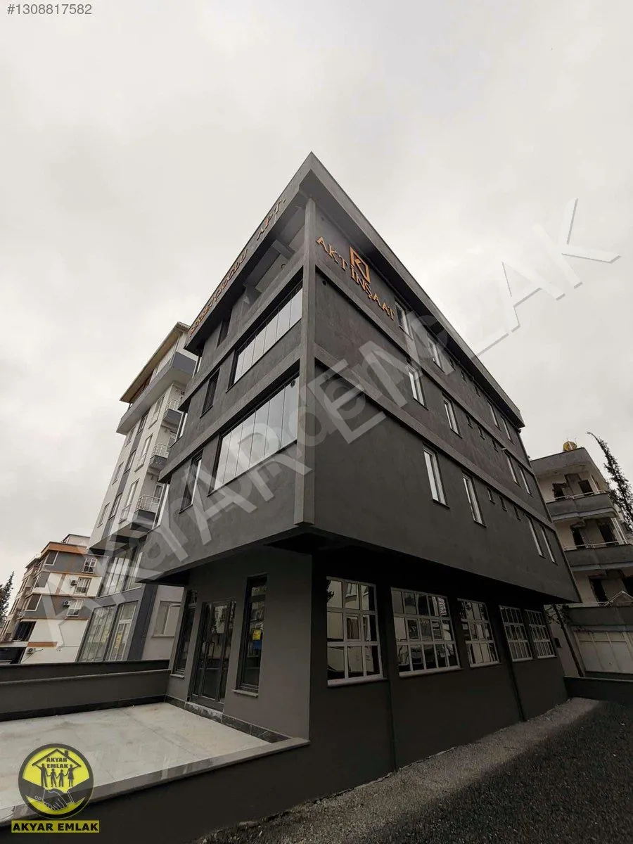 AKYAR EMLAKTAN MERKEZİ KONUM LÜKS YENİ YAPI 1+1 DAİRE — 4