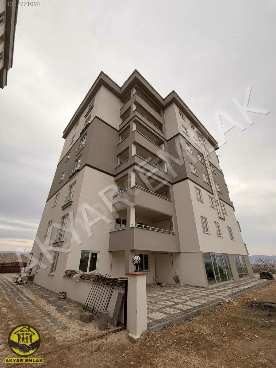 AKYAR EMLAK YENİ YAPI GENİŞ DÜZ GİRİŞ YAHYA KEMAL MAH — 18