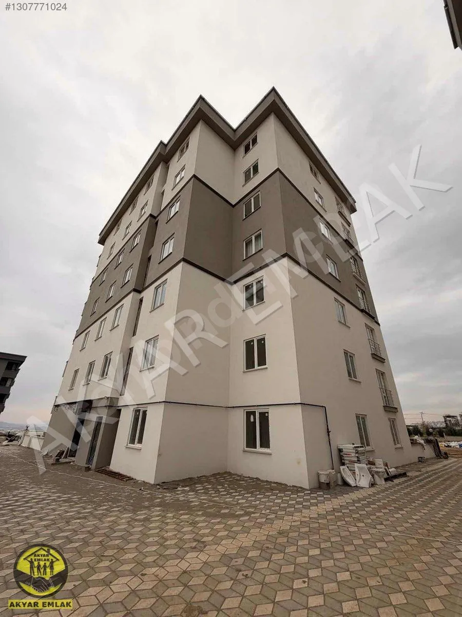 AKYAR EMLAK YENİ YAPI GENİŞ DÜZ GİRİŞ YAHYA KEMAL MAH — 15