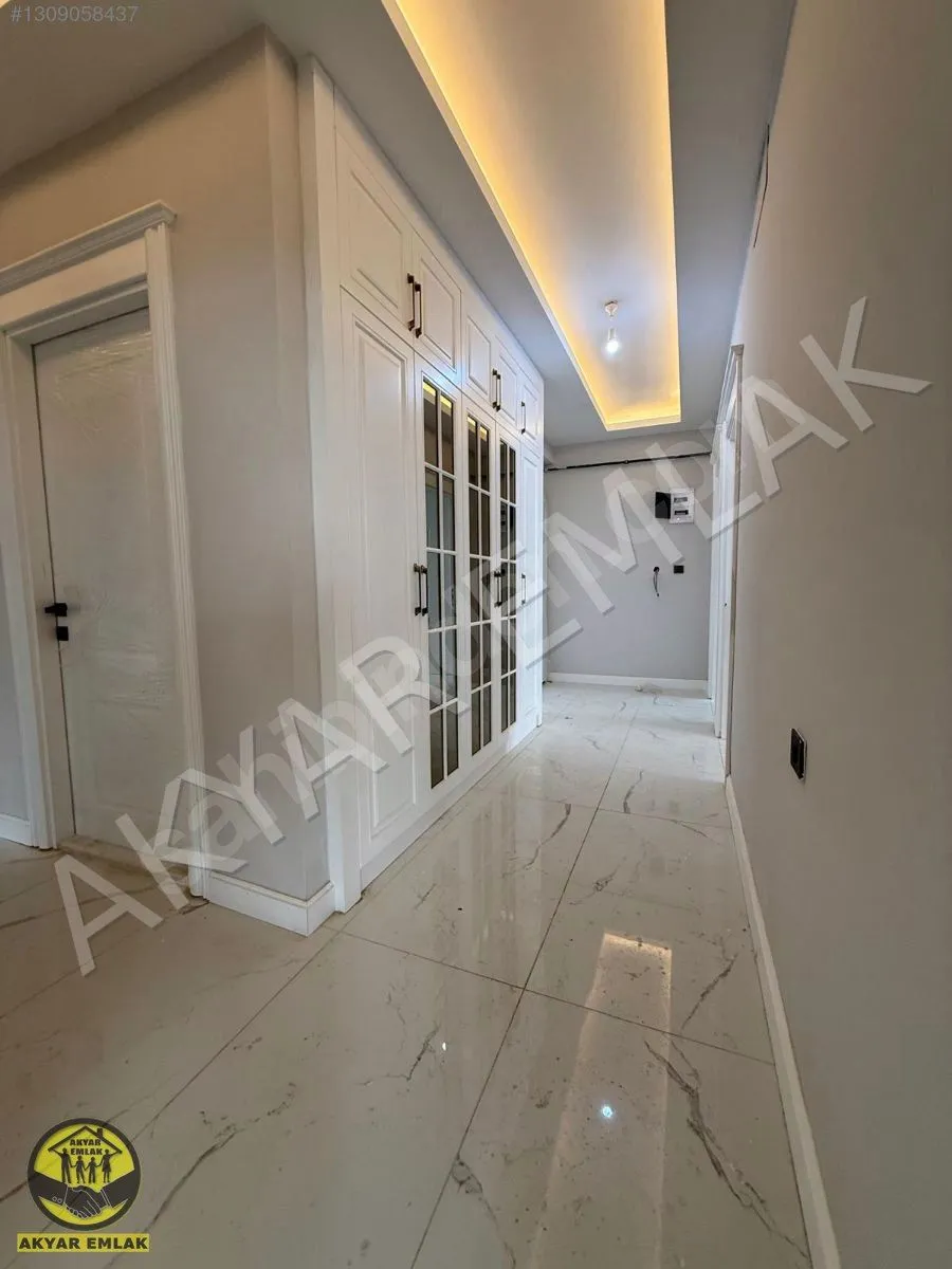 AKYAR EMLAK'DAN RASIM ÖZDENÖREN MAHALLESİ YENİ YAPI LÜKS FERAH 4+1 DAİRE — 10