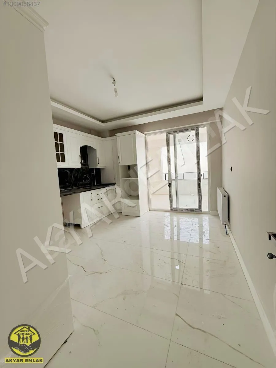 AKYAR EMLAK'DAN RASIM ÖZDENÖREN MAHALLESİ YENİ YAPI LÜKS FERAH 4+1 DAİRE — 2