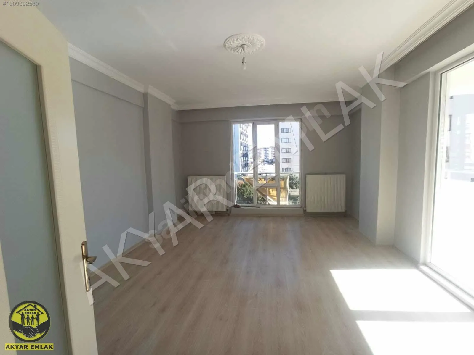 AKYAR EMLAK'dan ÇOK ACİL SATILIK SÜPER KONUMDA 2+1 DAİRE — 3