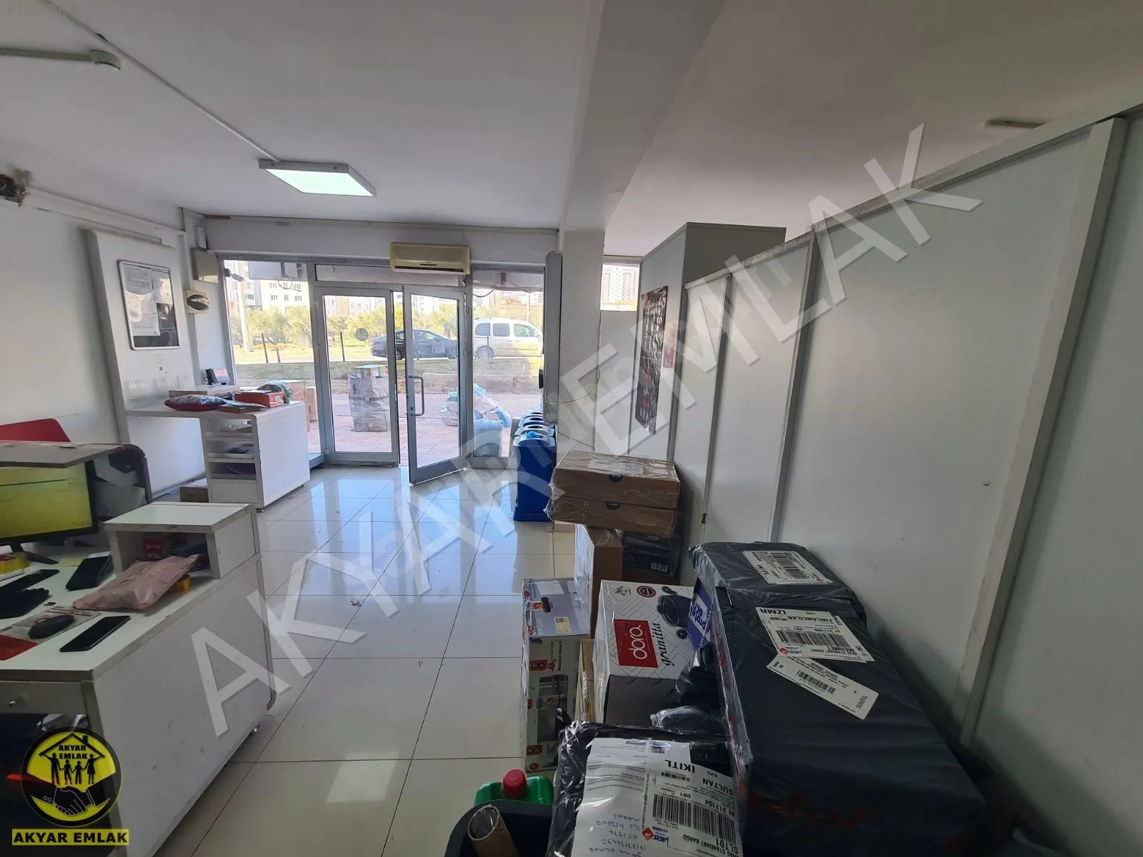 AKYAR EMLAK'DAN GENİŞ CADDE ÜSTÜ SATILIK İŞYERİ — 11