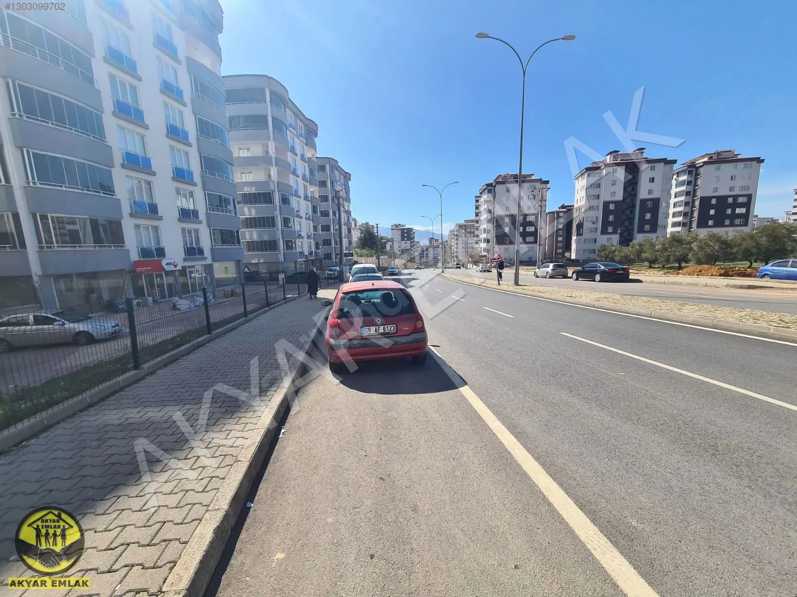 AKYAR EMLAK'DAN GENİŞ CADDE ÜSTÜ SATILIK İŞYERİ — 3