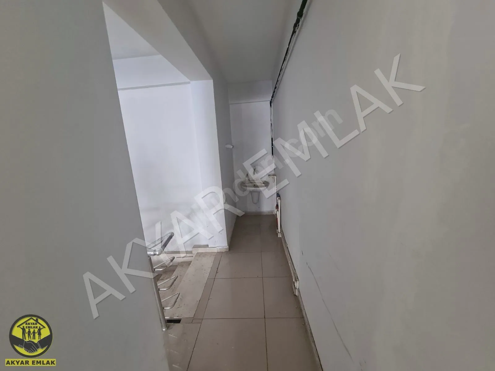 AKYAR EMLAK'DAN GENİŞ CADDE ÜSTÜ SATILIK İŞYERİ — 9