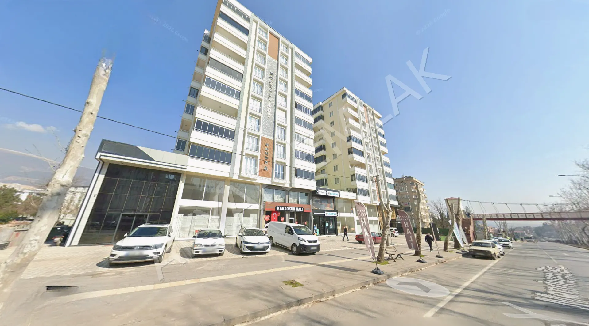 AKYAR EMLAK'DAN ŞEKERDERE ANA CADDE ÜZERİ GENİŞ CEPHE ASMA KATLI DÜKKAN