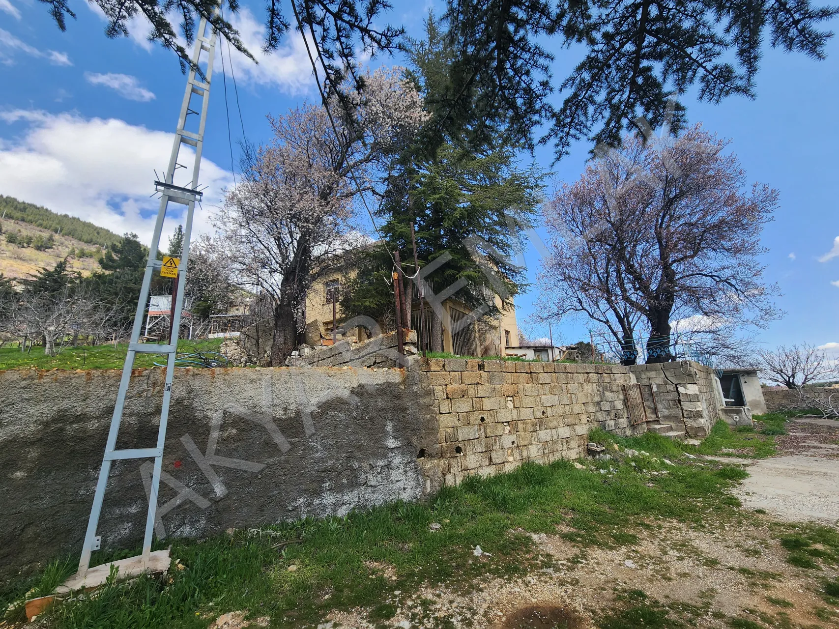 AKYAR EMLAK | KANDIL MEVKİİ’NDE MANZARALI SATILIK BAĞ YERİ — 21