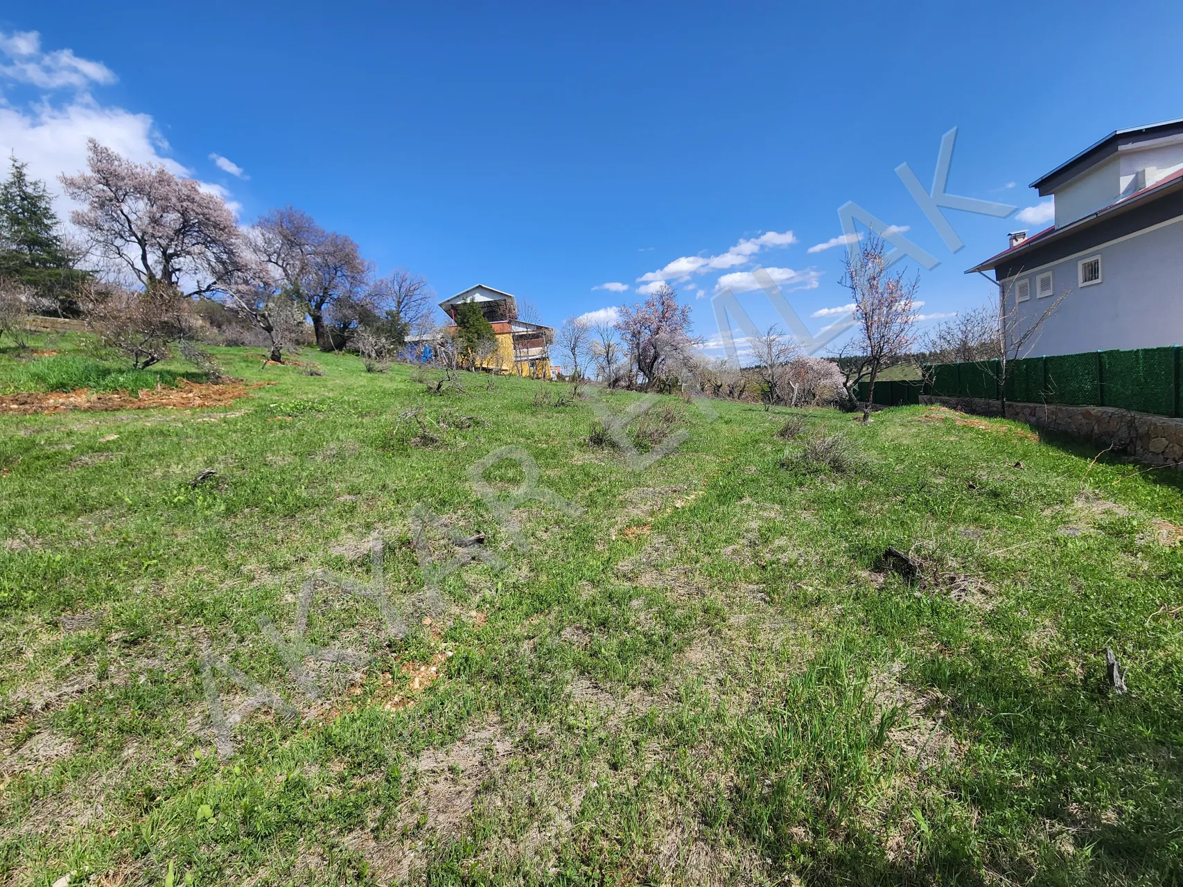 AKYAR EMLAK | KANDIL MEVKİİ’NDE MANZARALI SATILIK BAĞ YERİ