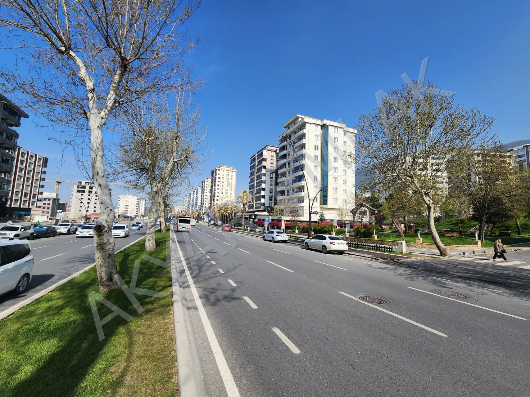 AKYAR EMLAK | Binevler Kavşağı GenişCephe Satılık Dükkan Fırsatı — 3