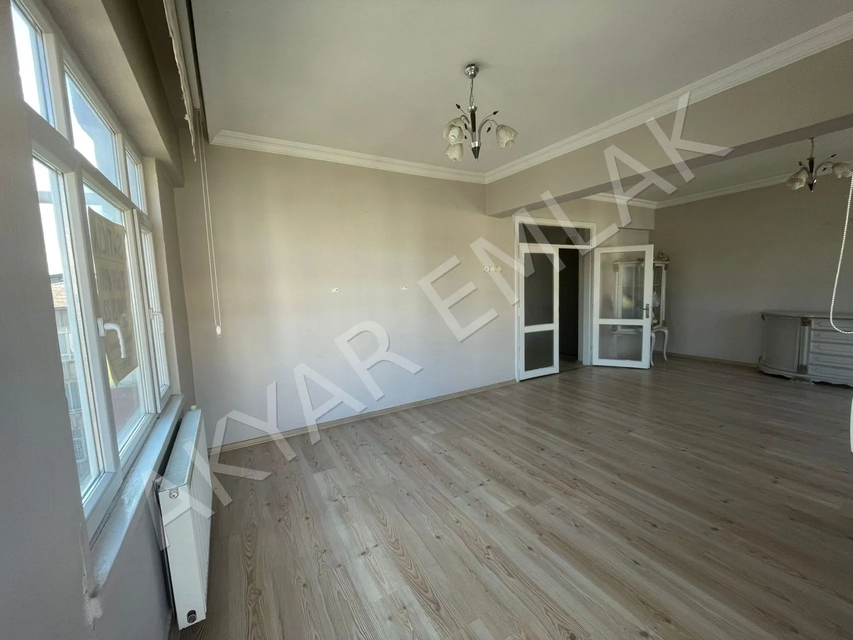 Akyar Emlak’tan çarşı merkezde geniş 2+1 — 10