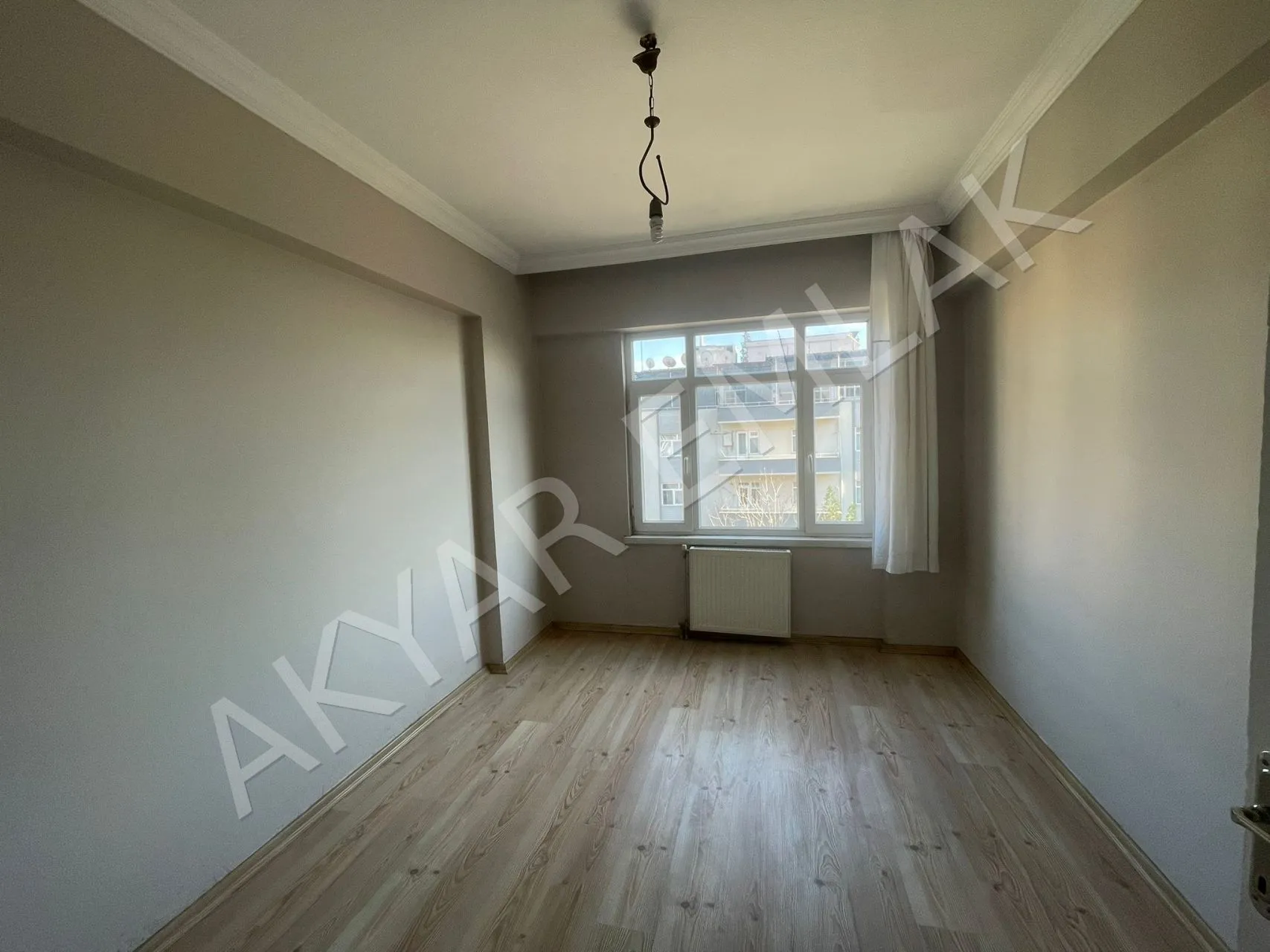 Akyar Emlak’tan çarşı merkezde geniş 2+1 — 8