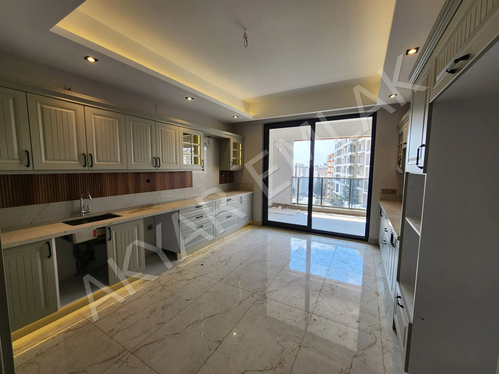 AKYAR EMLAK'DAN LÜKS YAPI 5+1 DAİRE YENİ YAPI